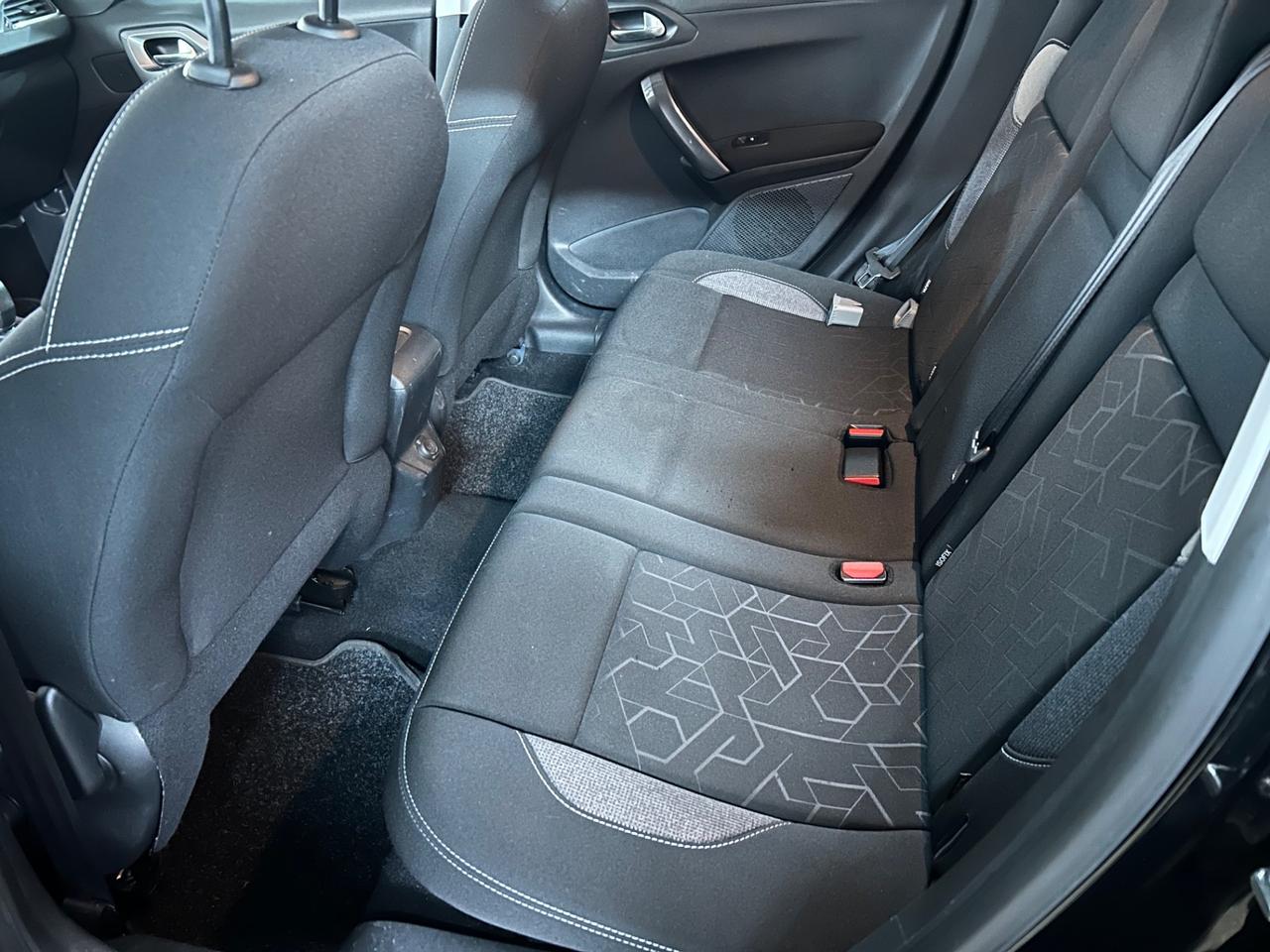 Peugeot 2008 PureTech 82 Allure