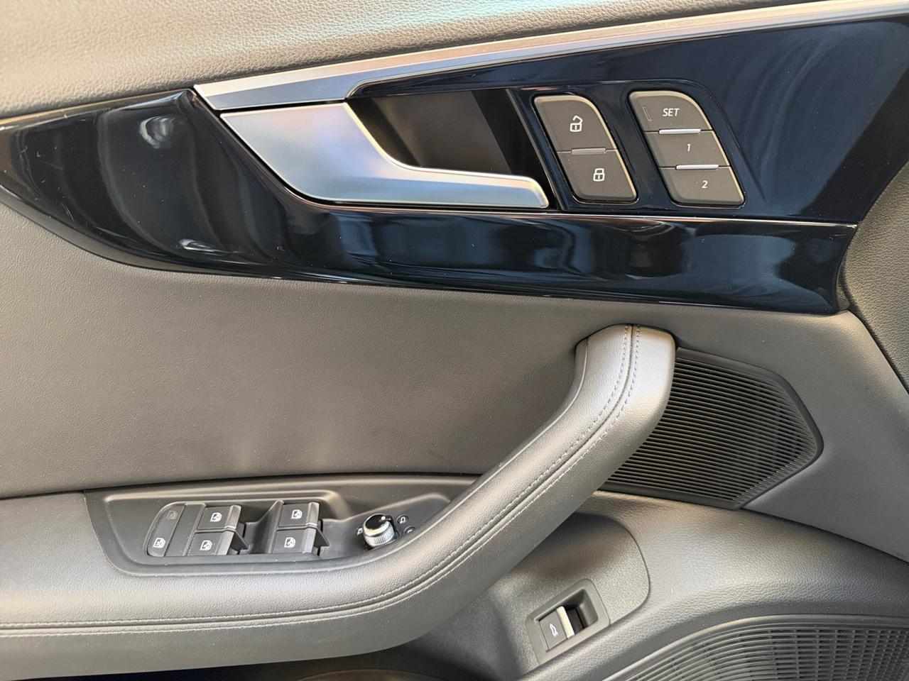 Audi A4 Avant 40 2.0 tdi mhev S line edition quattro 204cv s-tronic FARI MATRIX