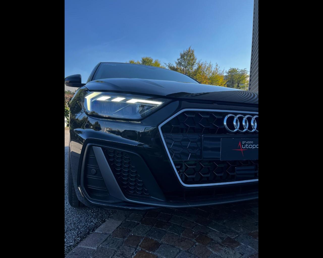 AUDI A1 SPORTBACK 30 TFSI S-TRONIC S LINE EDITION