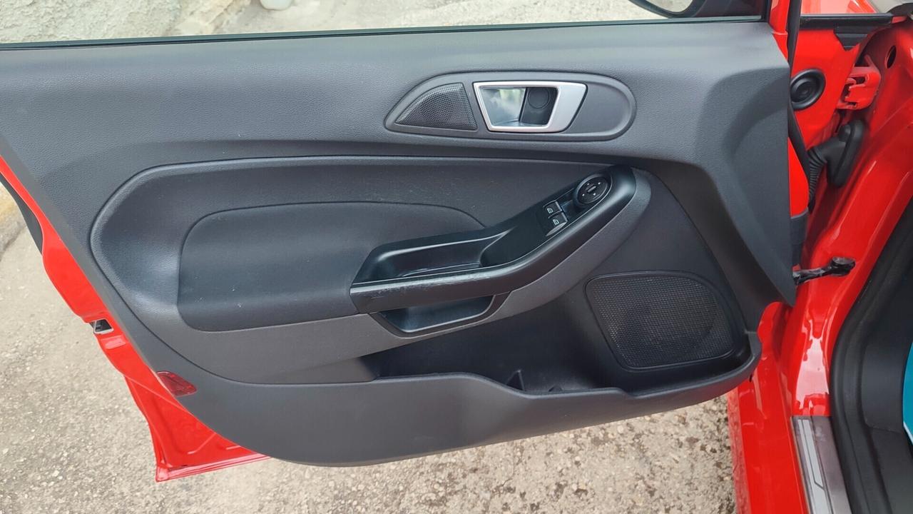 FORD FIESTA ST-LINE 75 cv