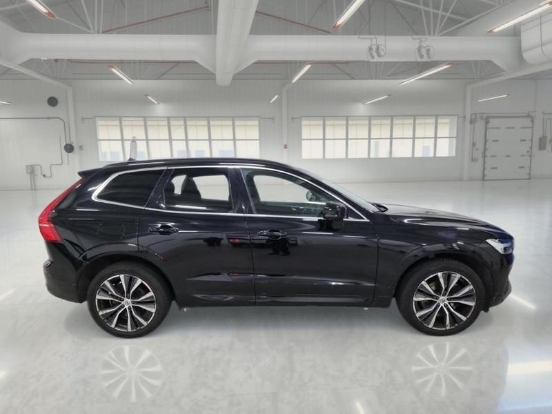 VOLVO XC60 B4 D AWD automatico Momentum Pro