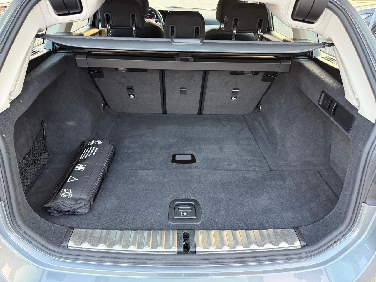 Bmw 316d My23 48V Automatica Touring Advantage 2.0