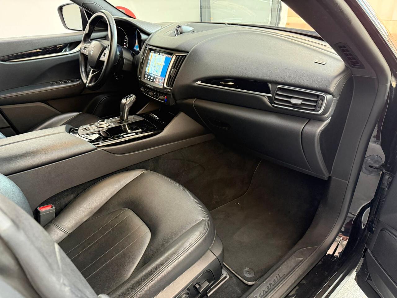 Maserati Levante V6 Diesel AWD 250cv Nerissimo Edition