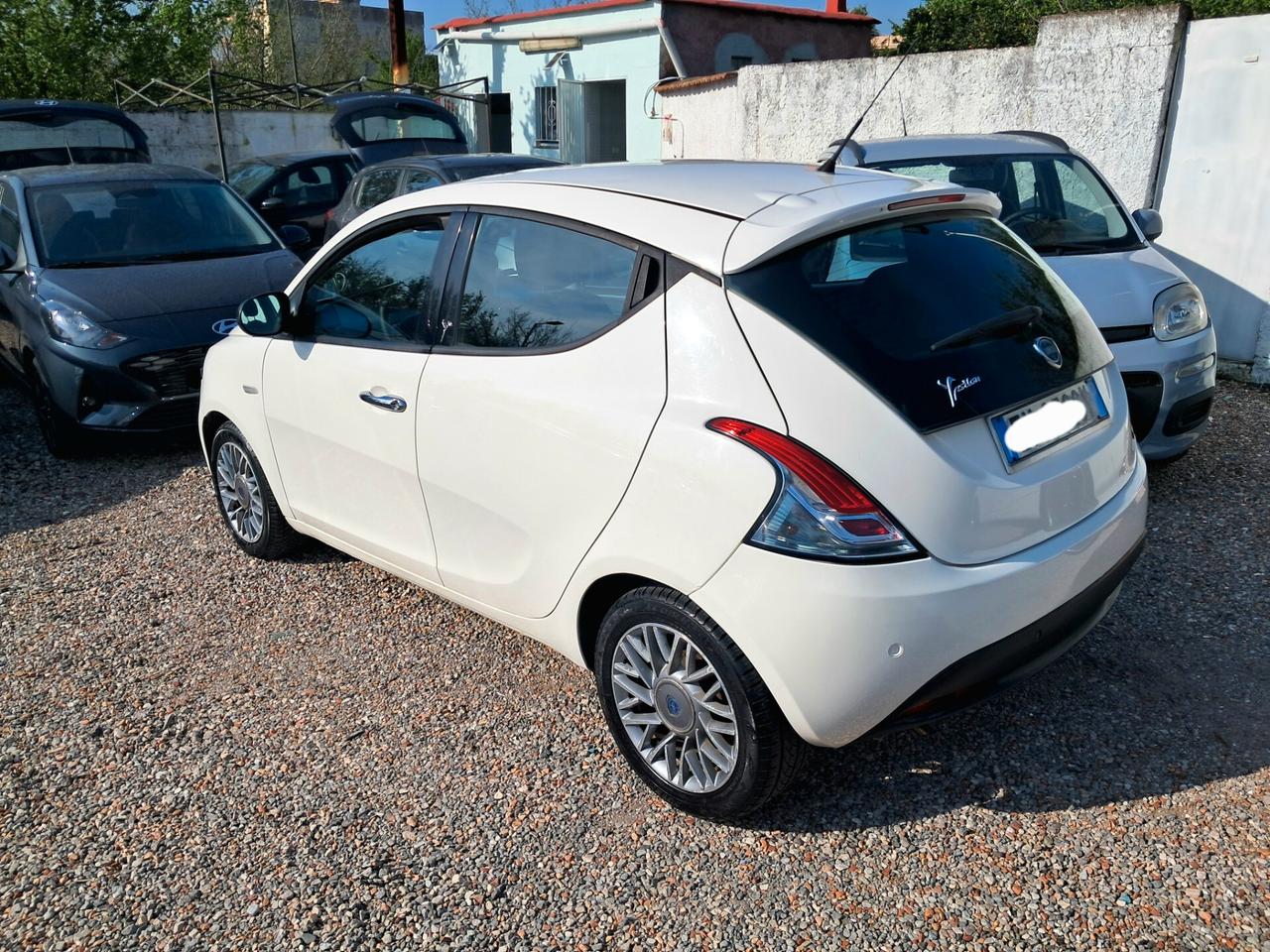 Lancia Ypsilon 1.2 5 porte GPL Platino