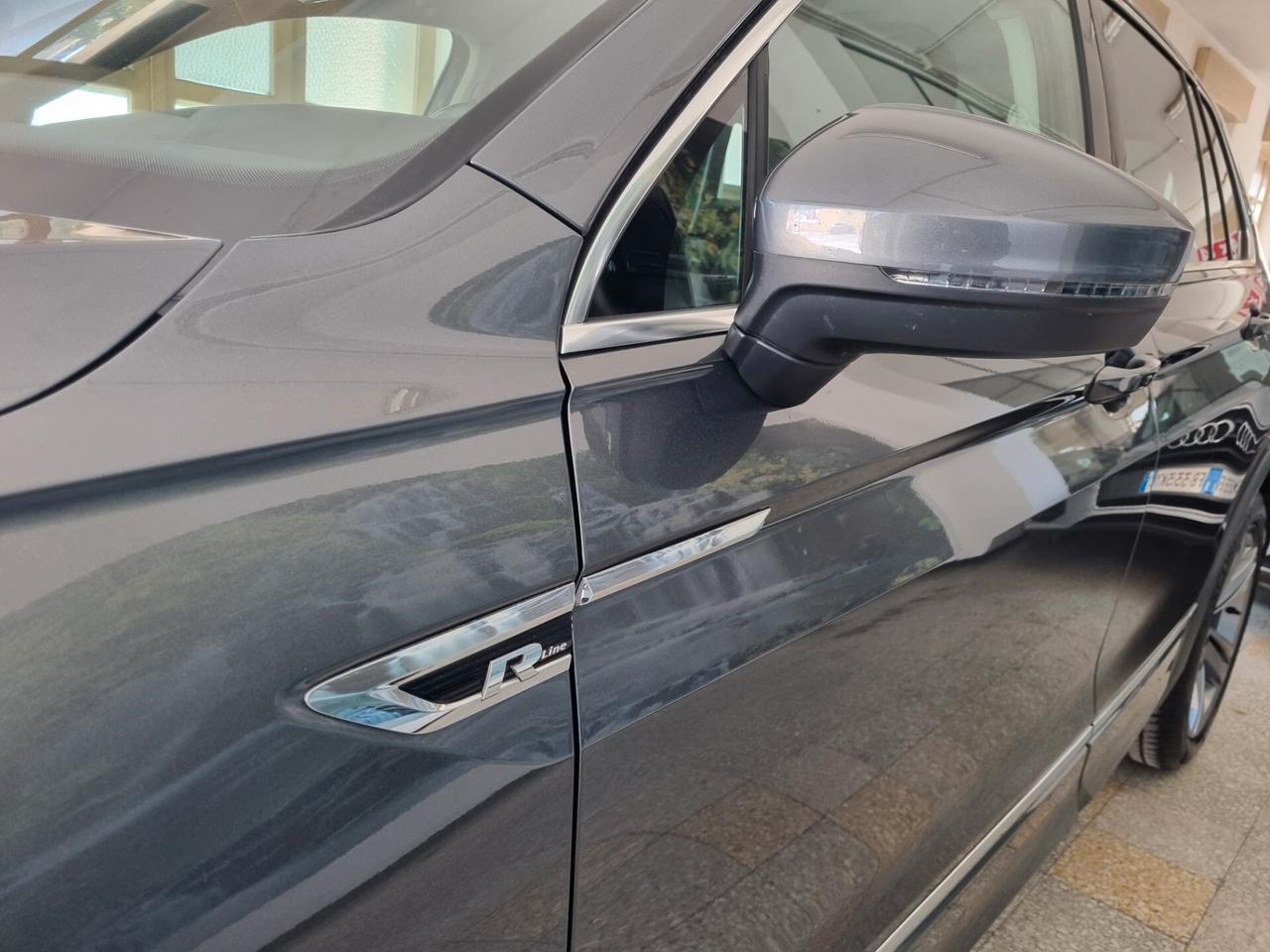 Volkswagen Tiguan 1.6 TDI SCR R-Line, VIRTUAL COCKPIT, KEYLESS