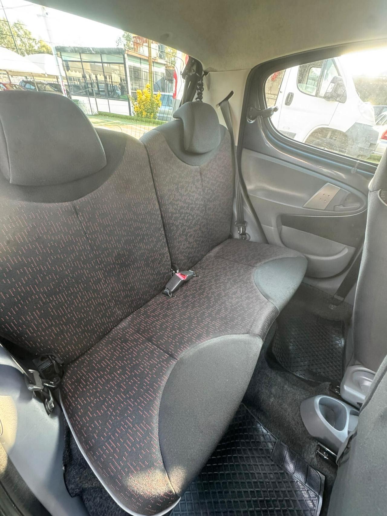 Peugeot 107 1.0 68CV 5p. Sweet Years