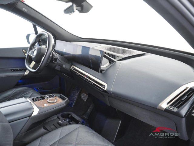 BMW iX xdrive50 pacchetto sportivo