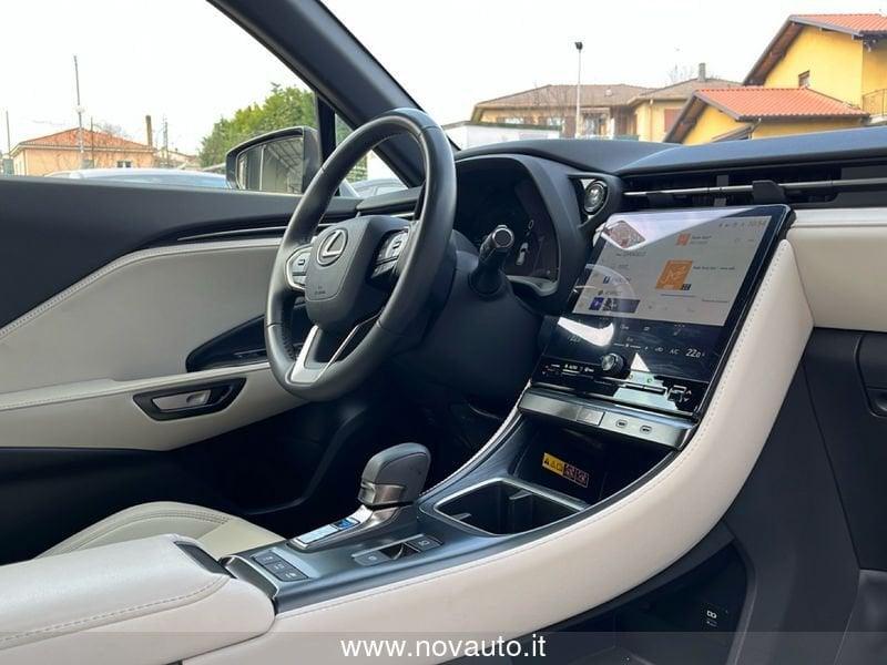 Lexus LBX LBX Hybrid Elegant