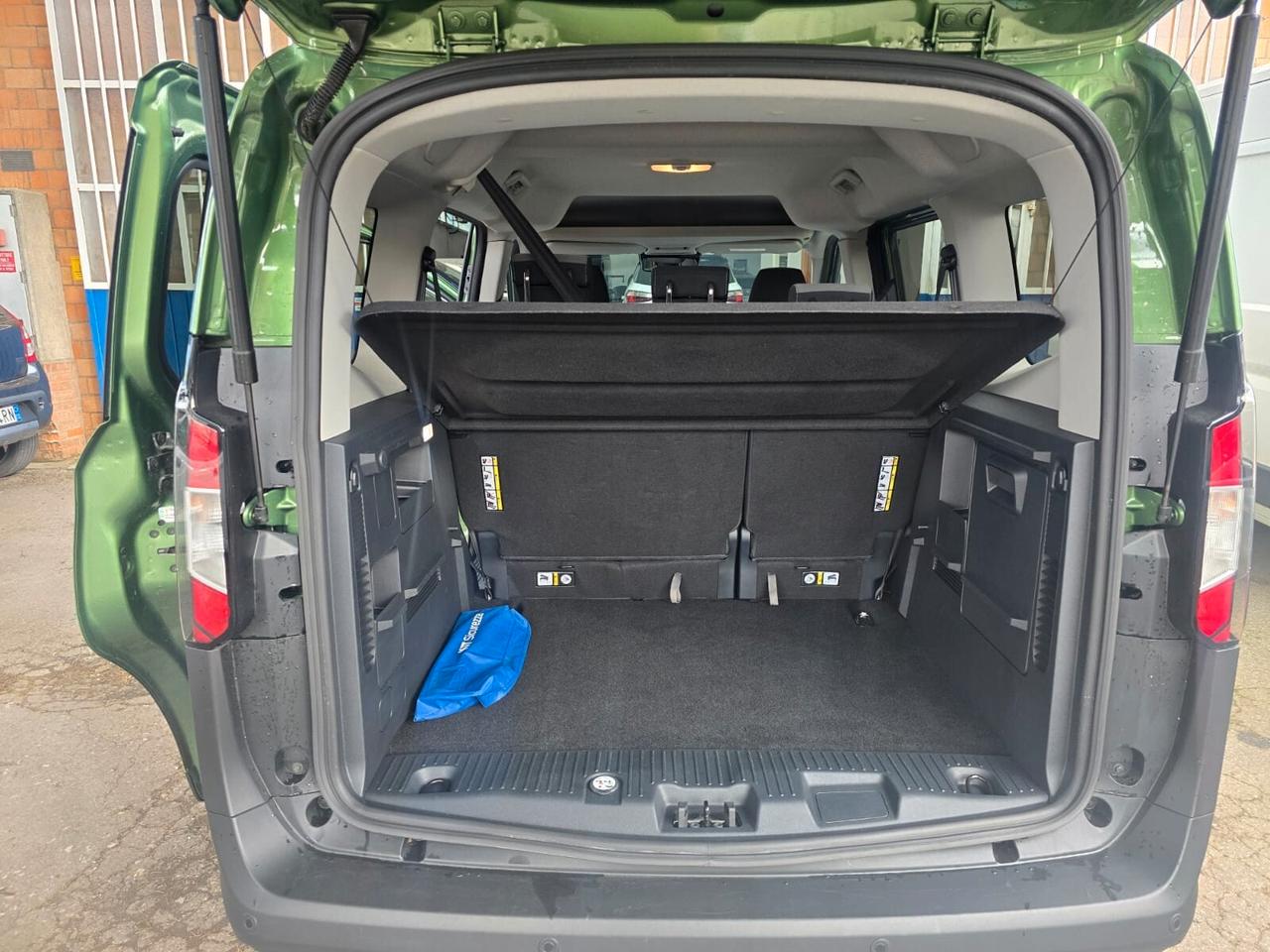 Ford Tourneo Courier 1.0 EcoBoost Titanium rate da 99.00