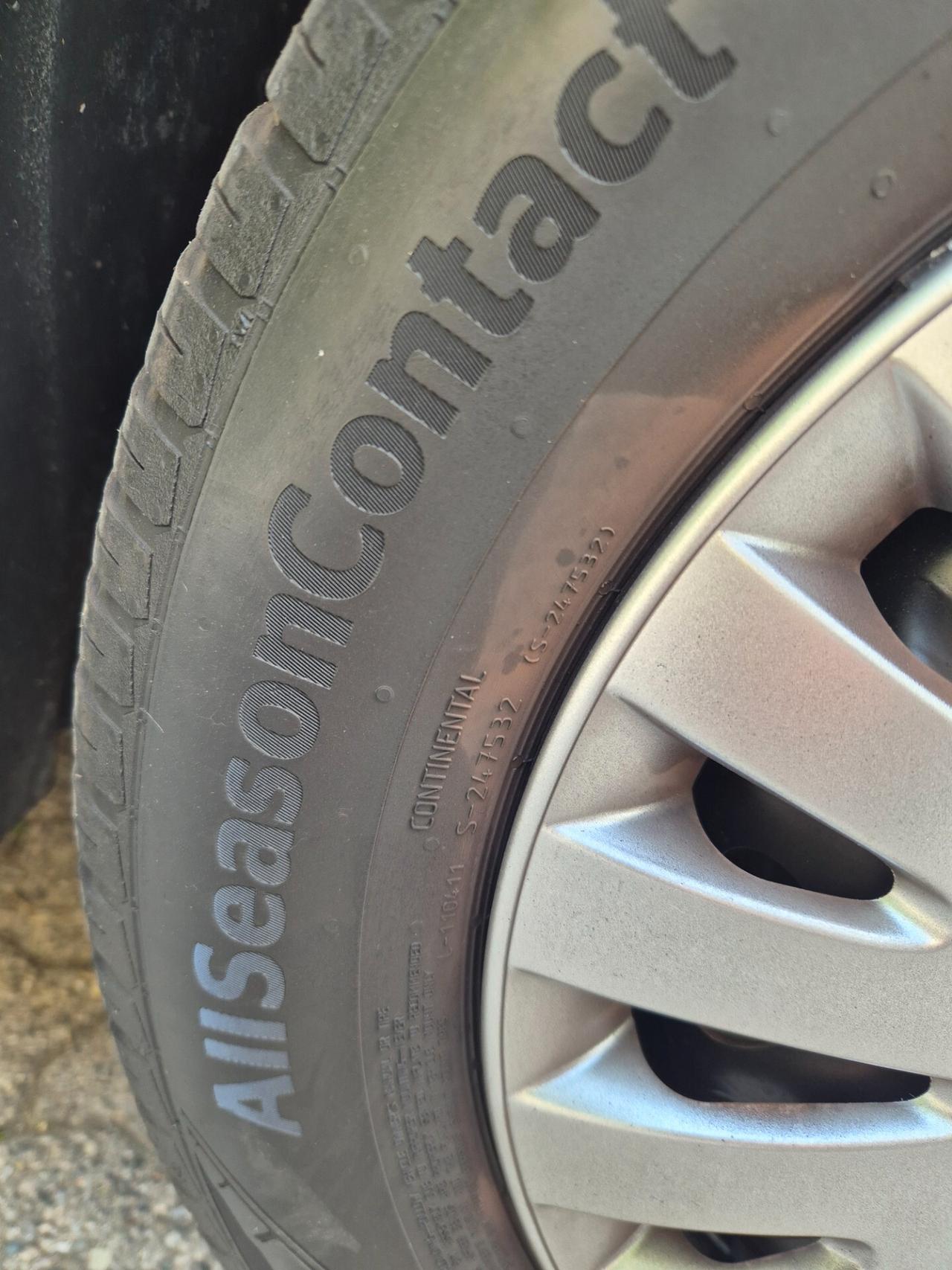 Volkswagen Polo 1.2 benzina euro 5 neo patentati