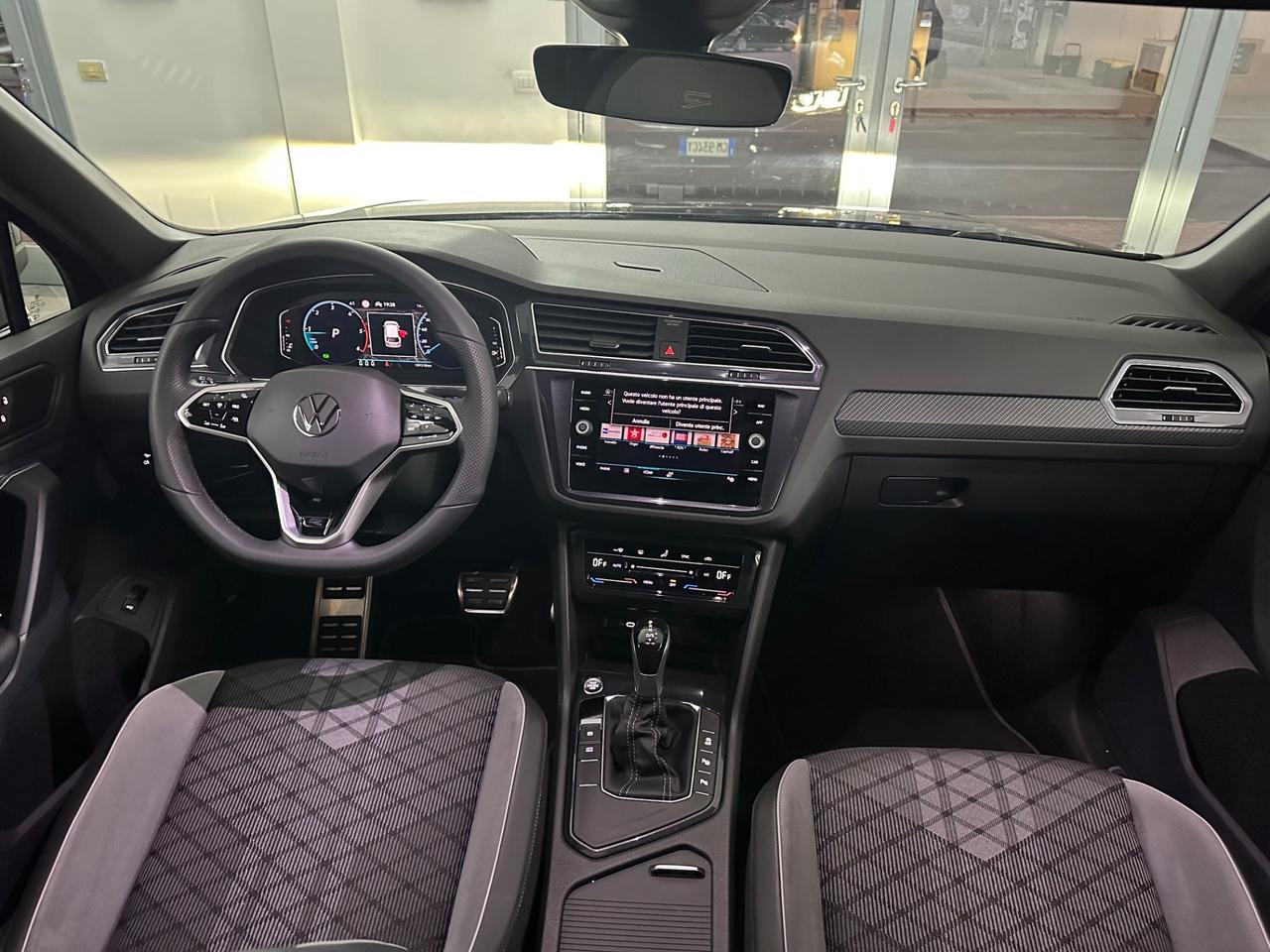 Volkswagen Tiguan 2.0 TDI 150 CV SCR DSG R-Line