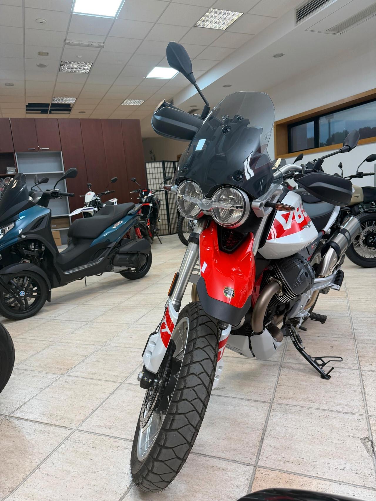 MOTO GUZZI V85 TT 850 DEMO AZIENDALE