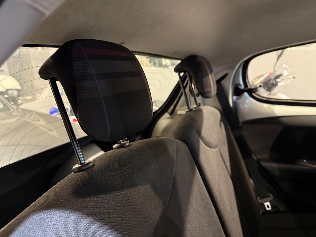 Peugeot 108 VTi 68 5 porte Allure TOP!