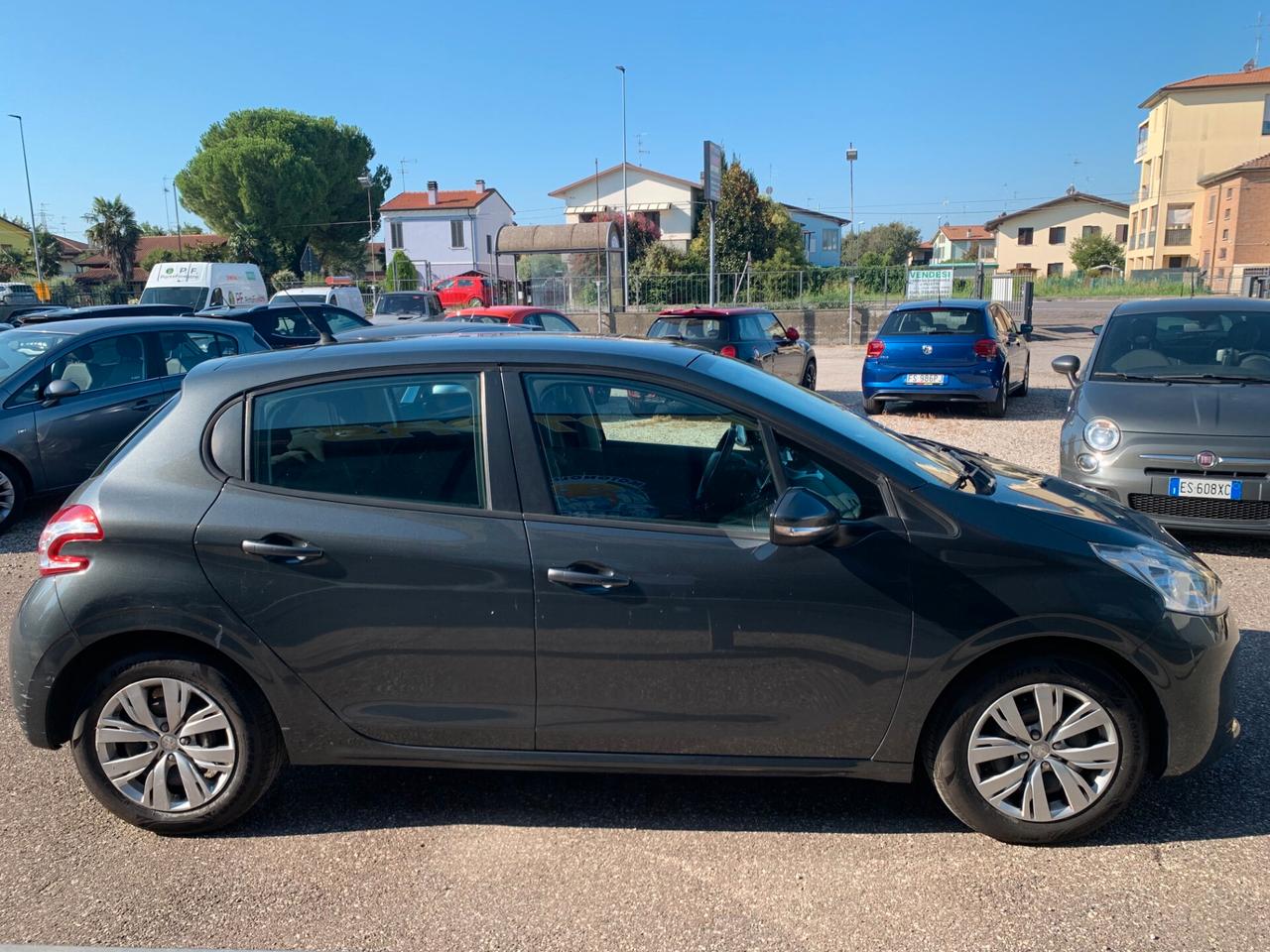 Peugeot 208 1.4 HDi 68 CV 5P 2013 X NEOPATENTATI