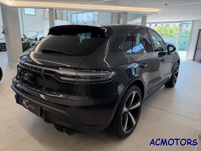 PORSCHE Macan 2.0