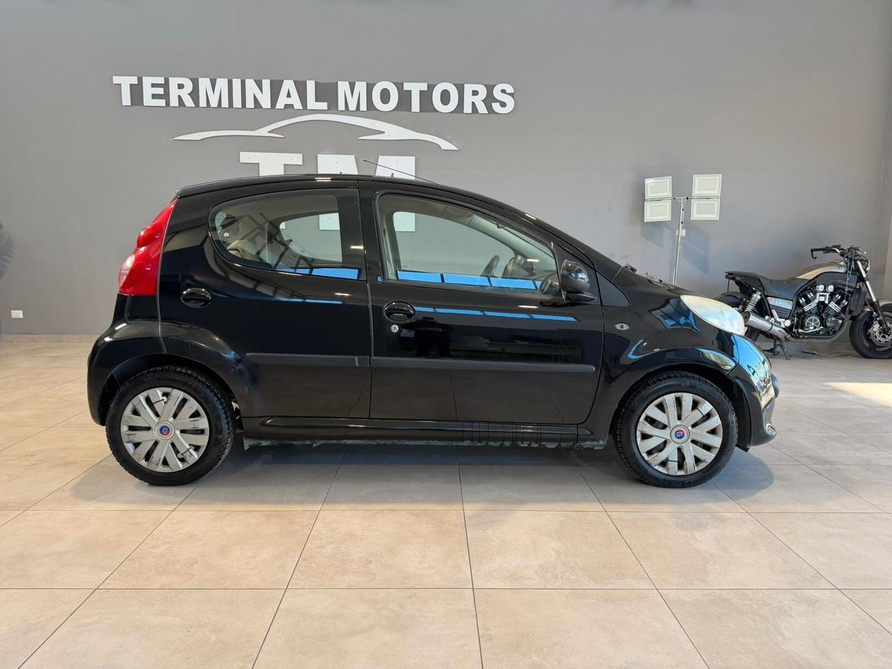 Peugeot 107 1.0 68CV 5p. Desir