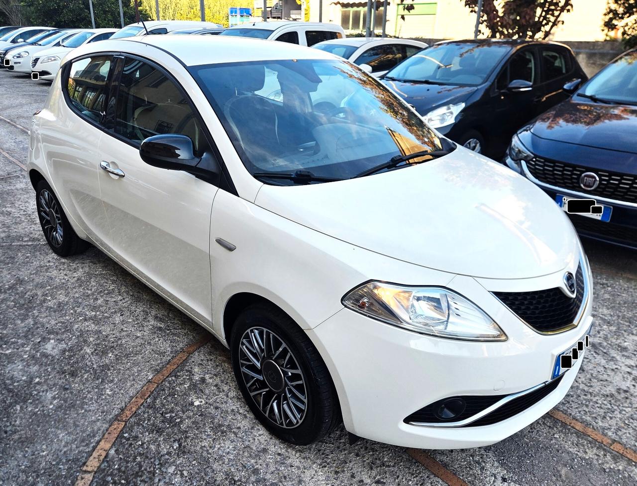 Lancia Ypsilon 1.2 KM 63000 CLIMA AUT. SENSORI CERCHI IN LEGA