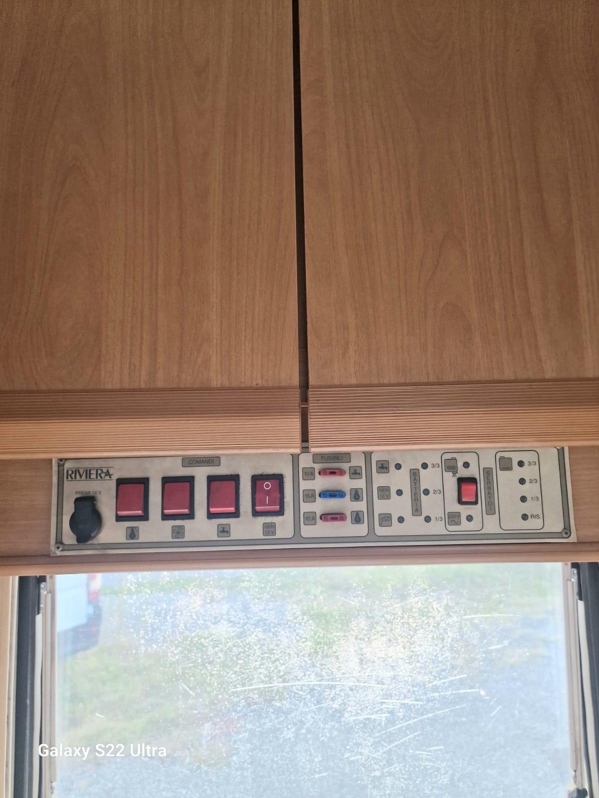 492 MANSARDATO riviera del 1997 in saldo