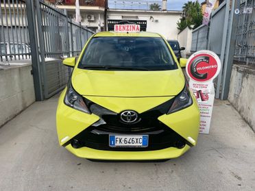Toyota Aygo 1.0 VVT-i 69 CV 5 porte x-business