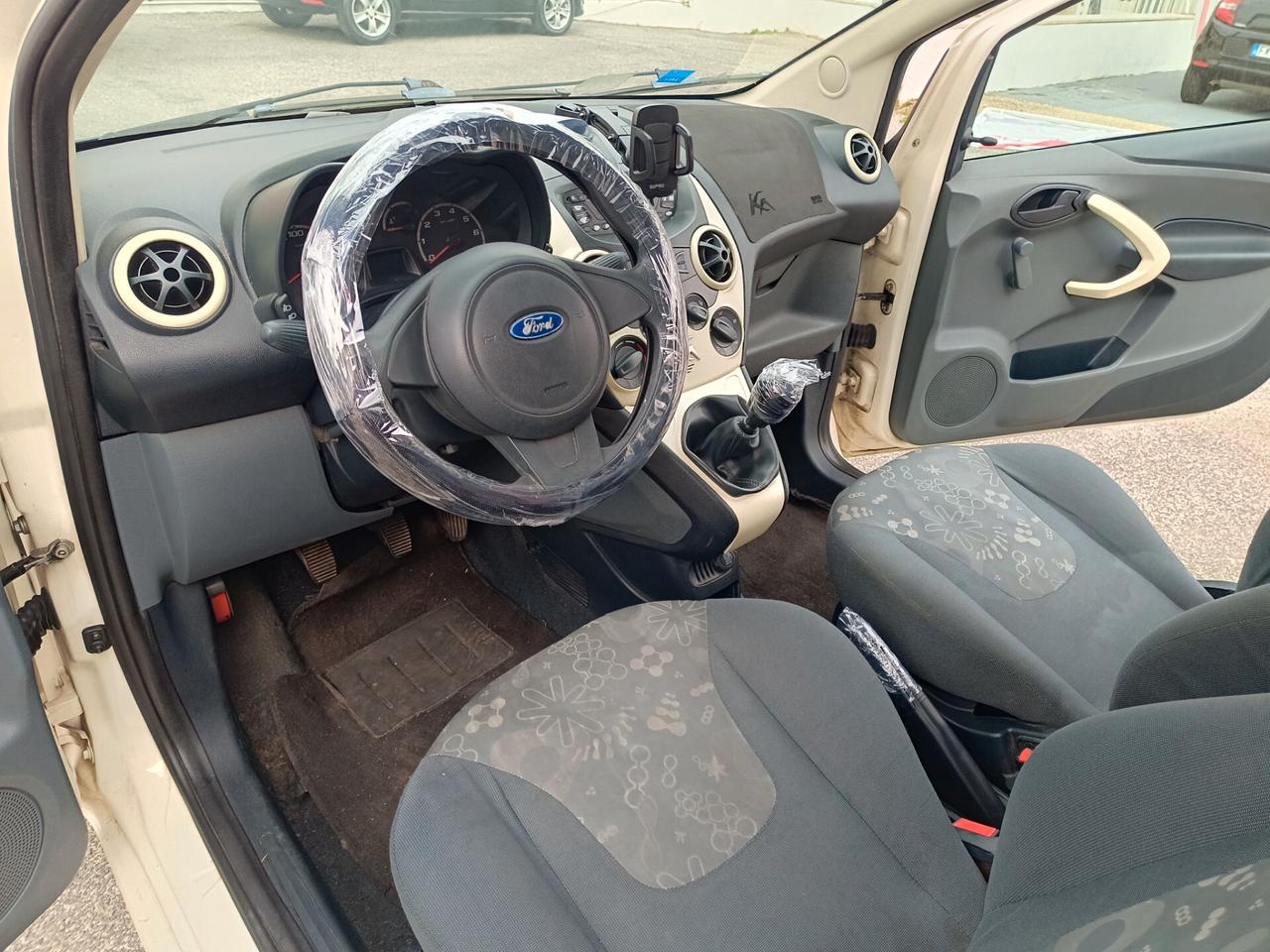 Ford Ka 1.2 8V 69CV Titanium