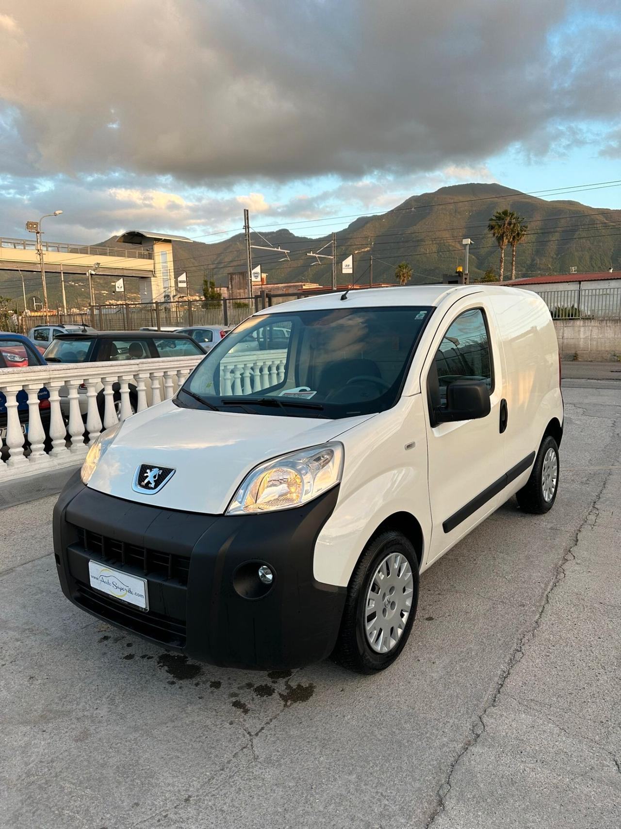 Peugeot Bipper cambio automatico/COIBENTATO 1.4 DIESEL