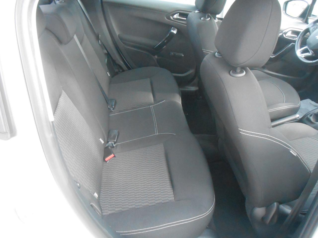 Peugeot 208 BlueHDi 75 5 porte Allure