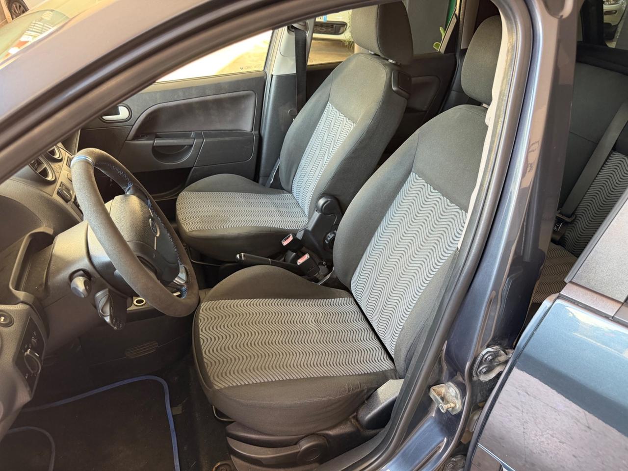 Ford Fiesta 1.4 TDCi 5p. Titanium