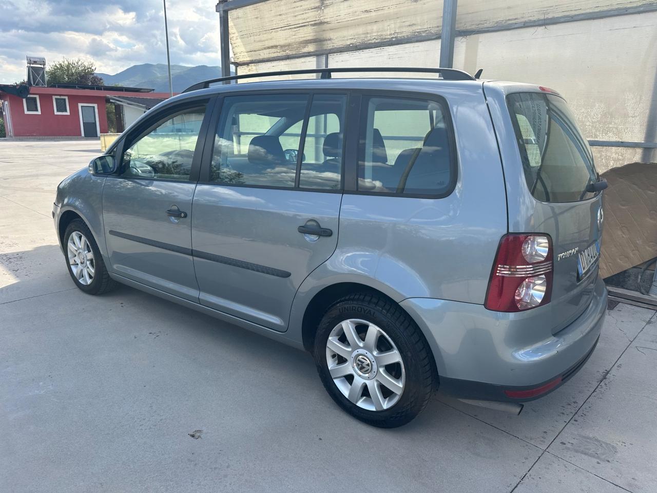 Volkswagen Touran 2.0 metano