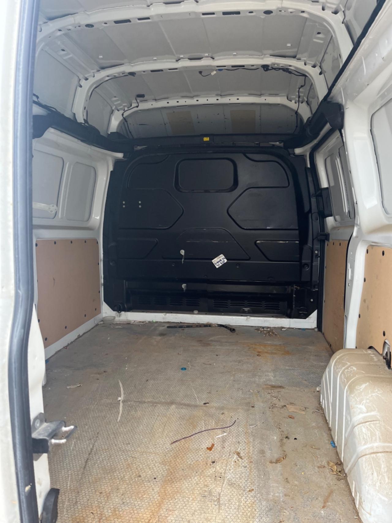 Ford transit custum 2018 automatico sinistrato