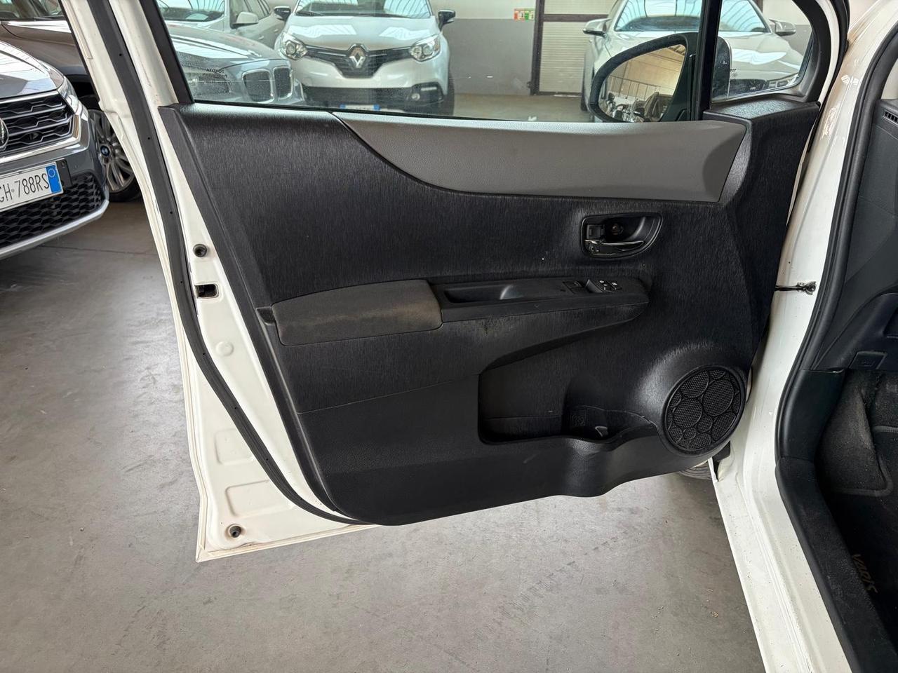 Toyota Yaris 1.3 5 porte Lounge
