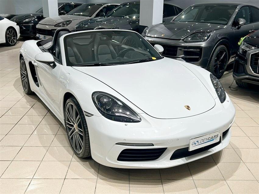 Porsche 718 Spyder Boxster 2.0 T