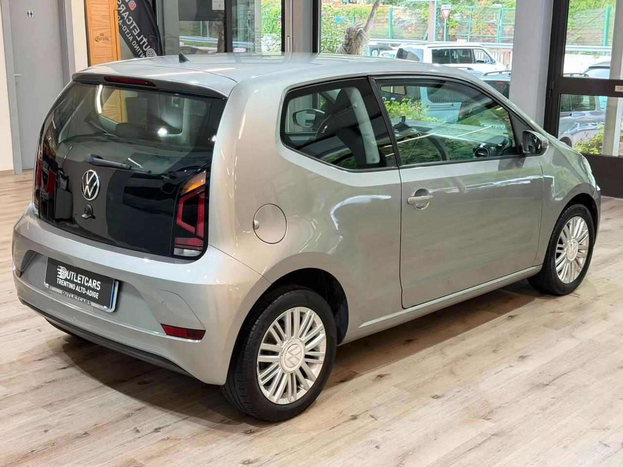 VOLKSWAGEN UP! 1.0 60cv 3p 59.000km NEOPATENTATI