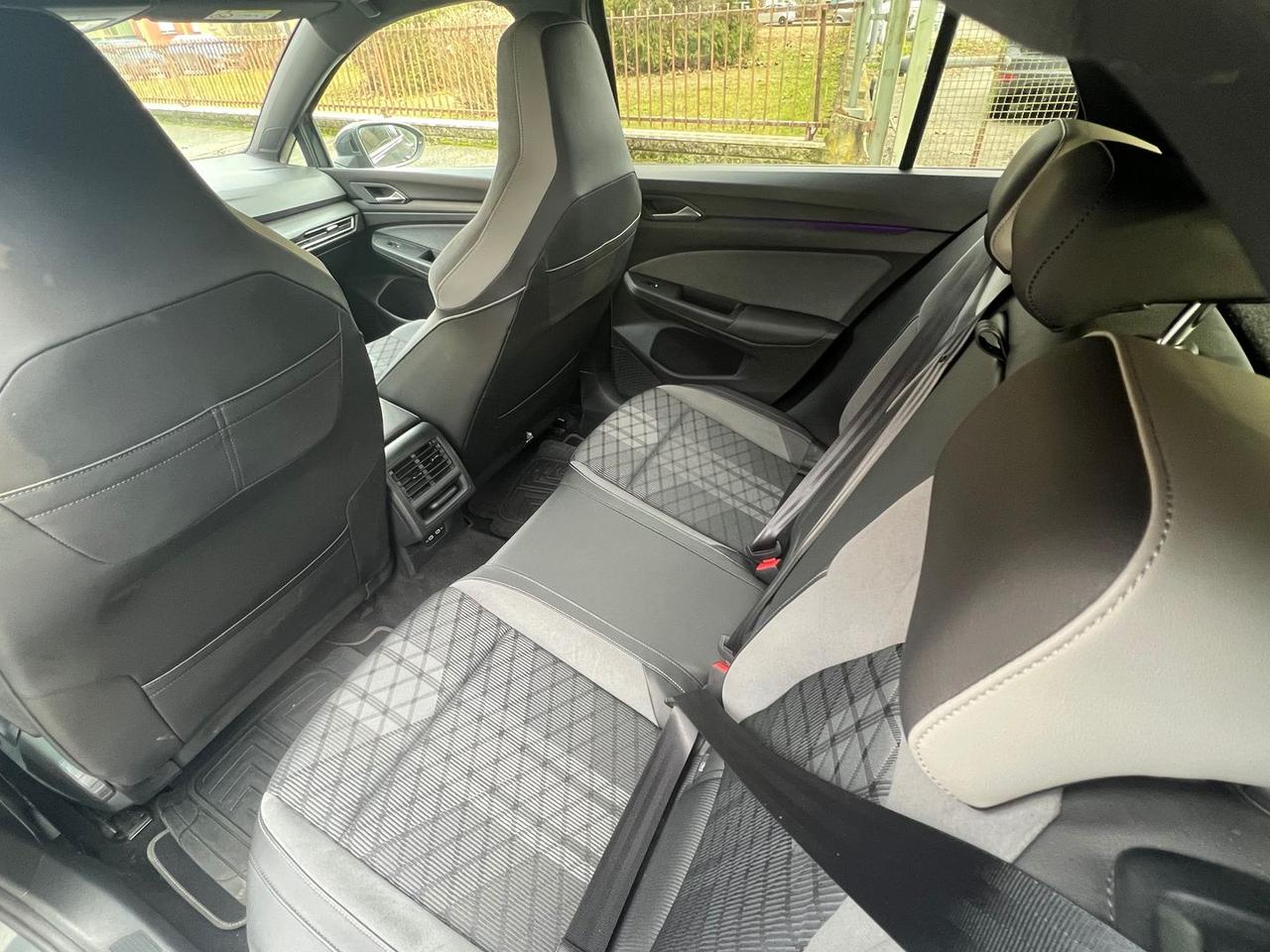 Volkswagen Golf R Line 1.5 eTSI MHEV #9260