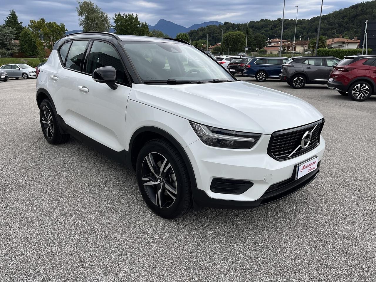 VOLVO XC 40 2.0 D 150 CV 4X4 AUTOM. R.DESIGN