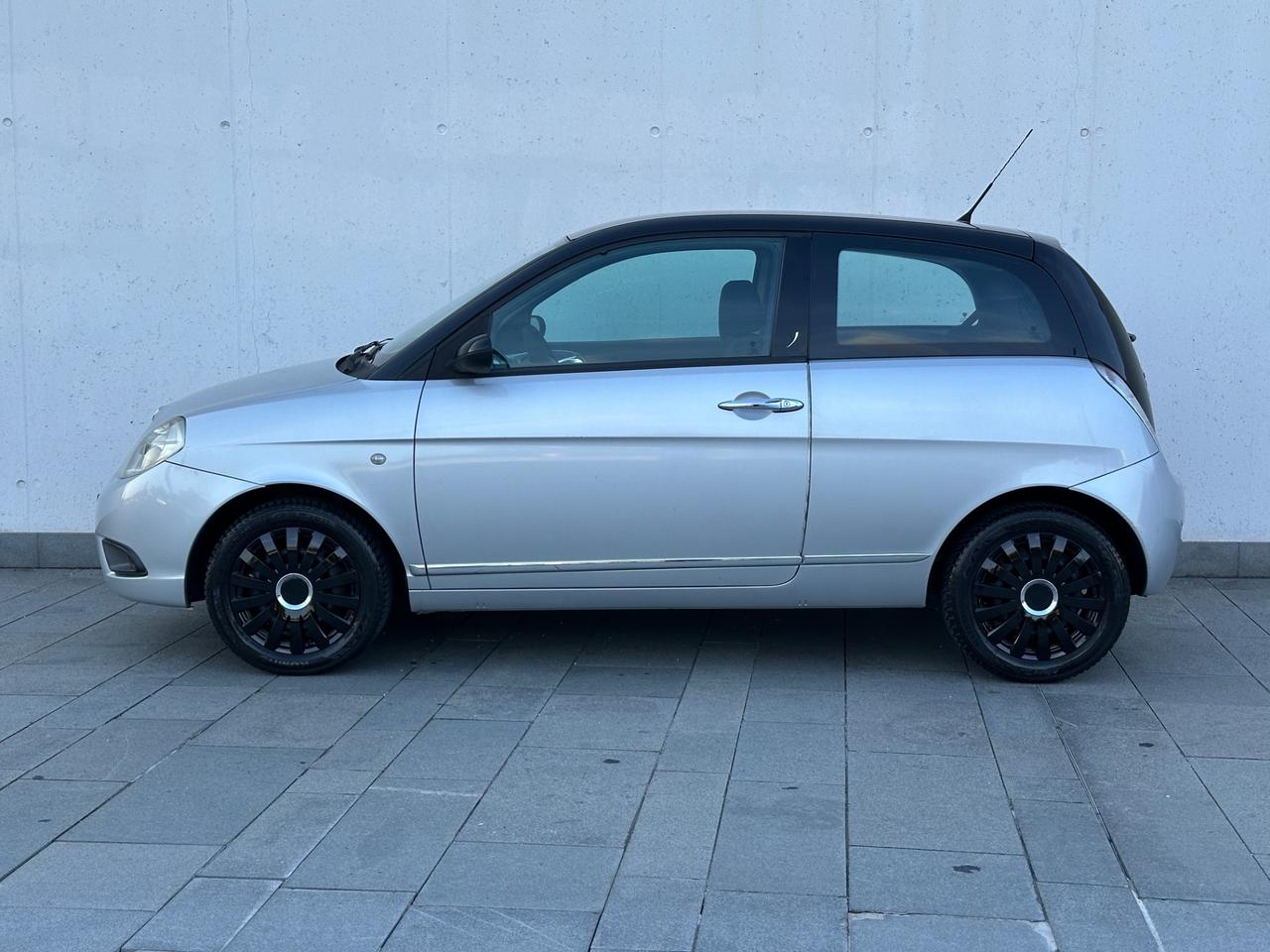 Lancia Ypsilon 1.2 Neopatentati