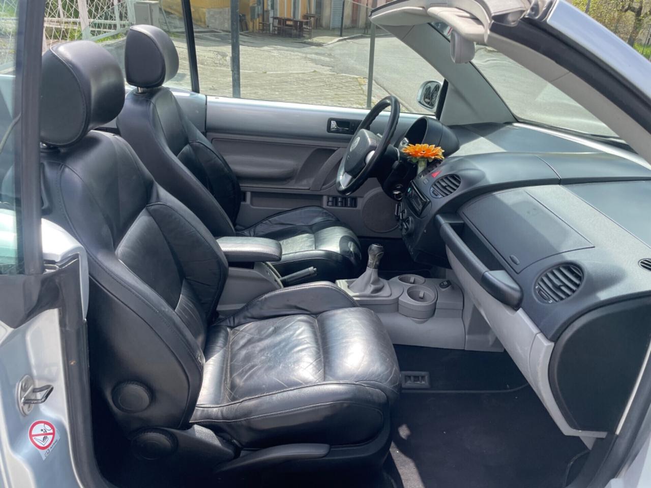 Volkswagen New Beetle / MAGGIOLONE