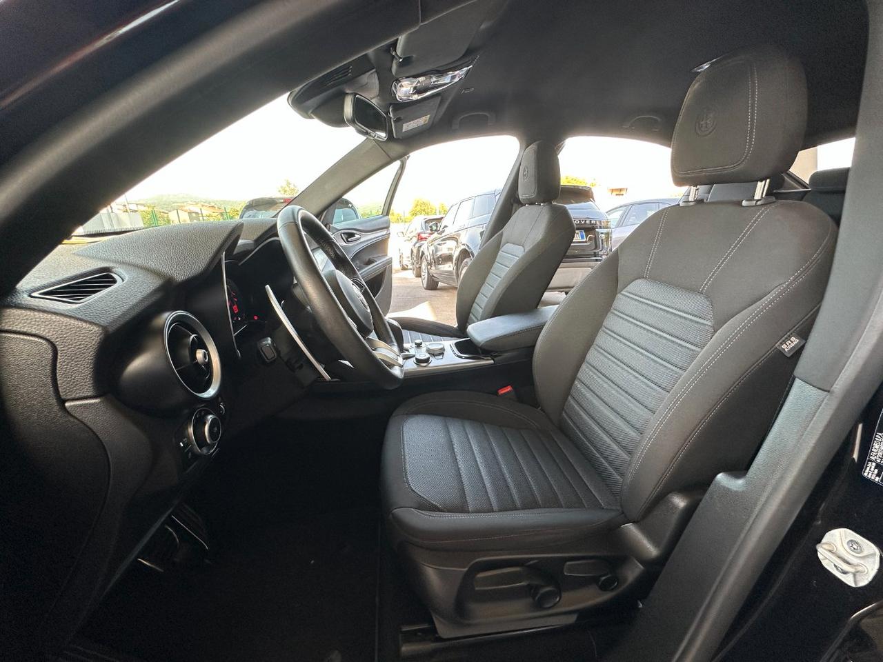 Alfa Romeo Stelvio 2.2 t Sprint Q4 210cv auto