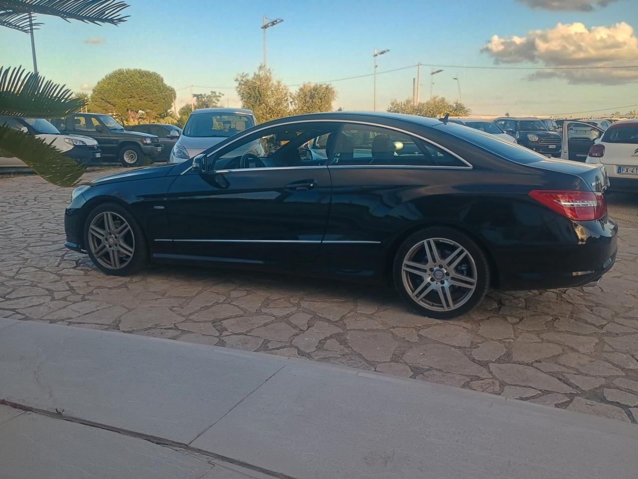 Mercedes-benz E 220 CDI Coupé Premium AMG