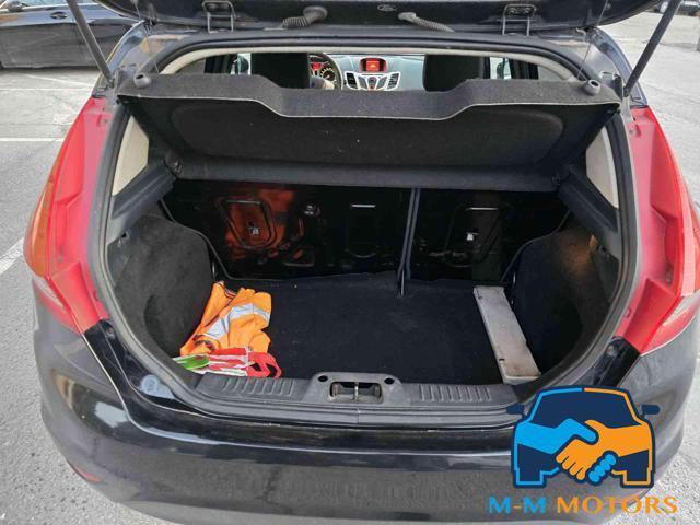 FORD Fiesta + 1.2 82CV 5 porte