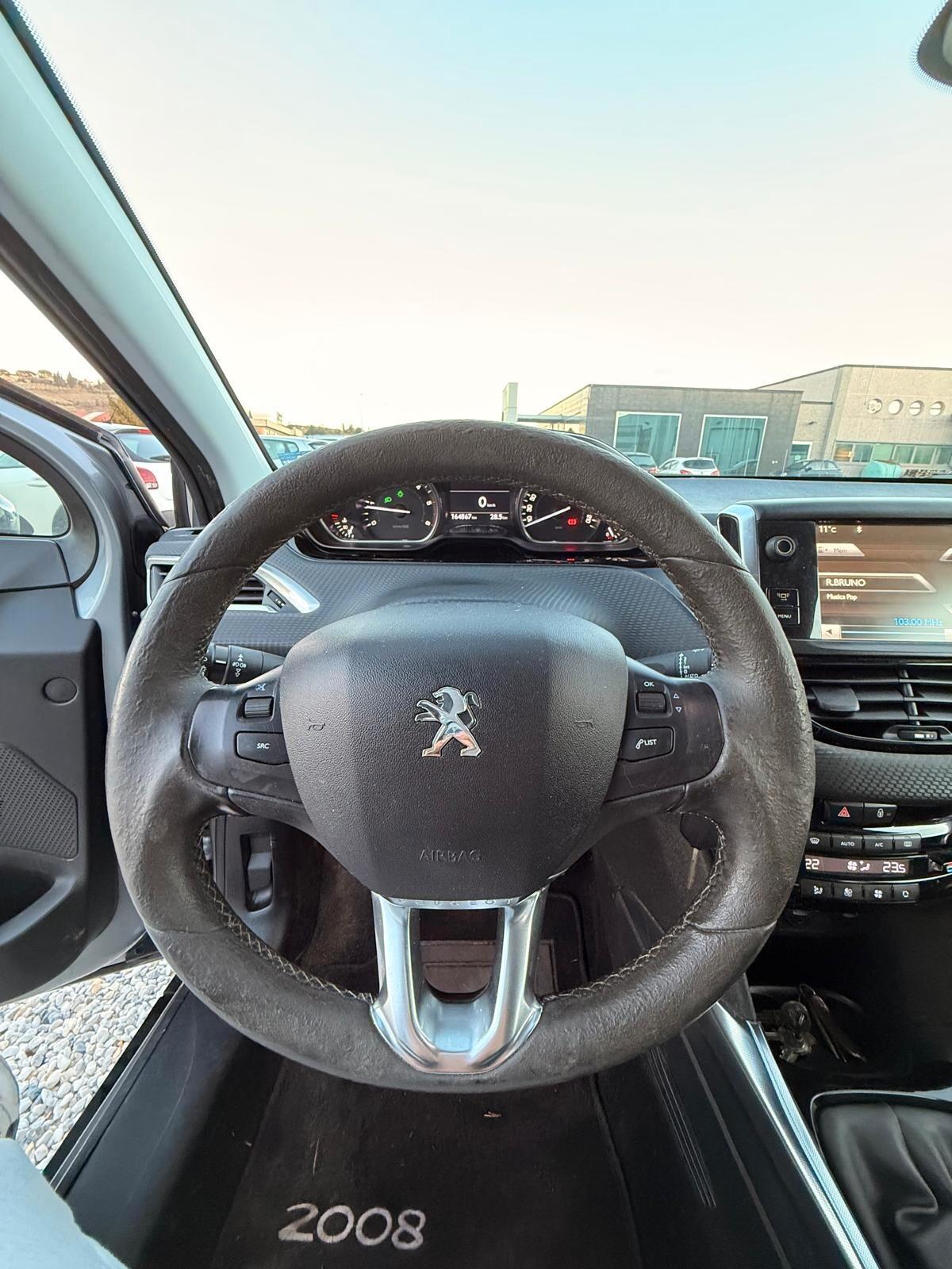 Peugeot 2008 1.6 e-HDi 115 CV Stop&Start Allure