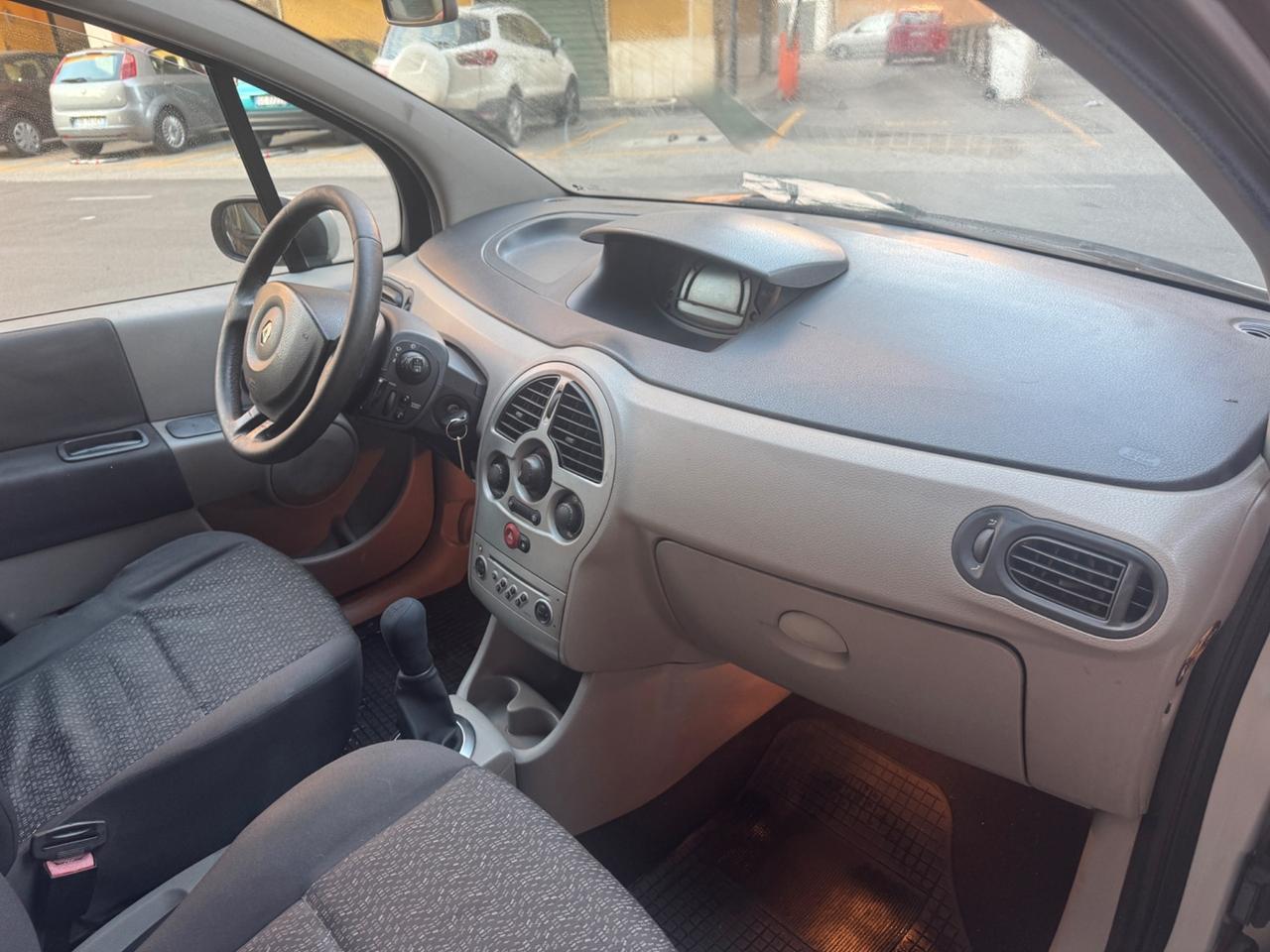 Renault Modus 15 dCi Diesel 1461cc 48kw 65cv