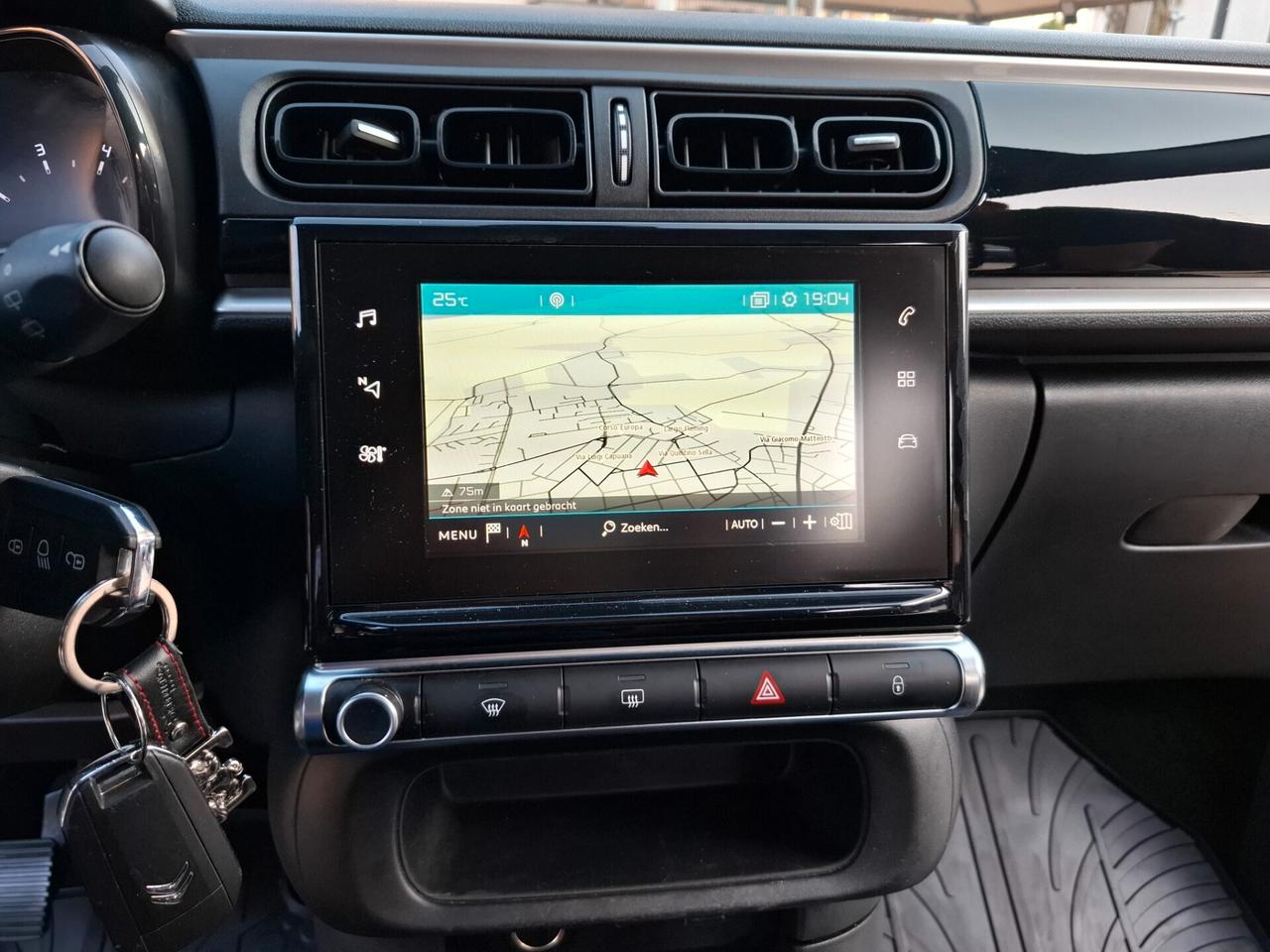Citroën C3 - 1.2 Pure Tech Fele 105g | Tetto in vetro | Climatizzatore |