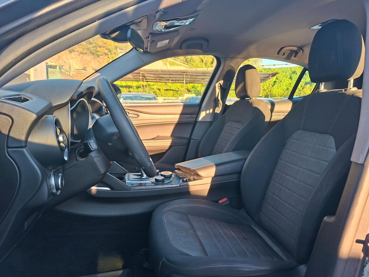 Alfa Romeo Stelvio *** MOTORE FUSO ***