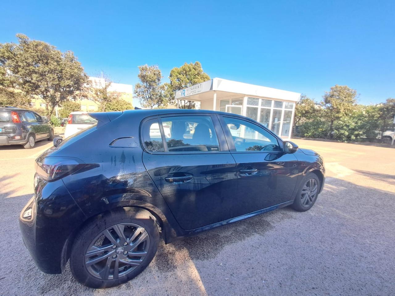 Peugeot 208 2022 garantita 12 mesi