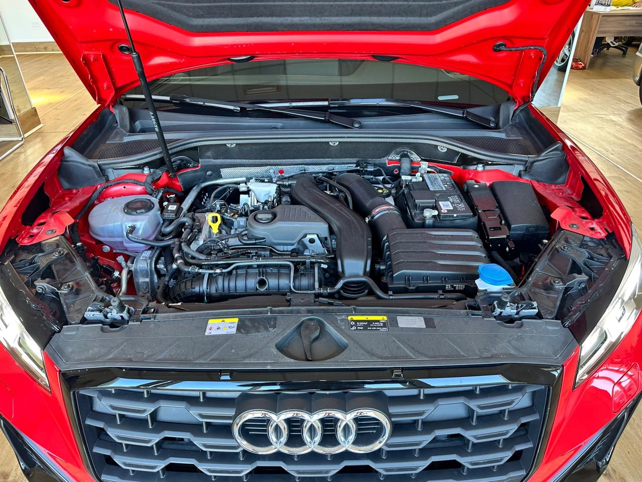 Audi Q2 35 TFSI Identity Black S-Line plus