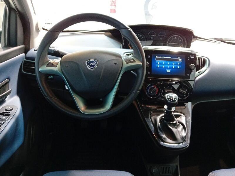Lancia Ypsilon 1.0 FireFly 5 porte Hybrid Platino