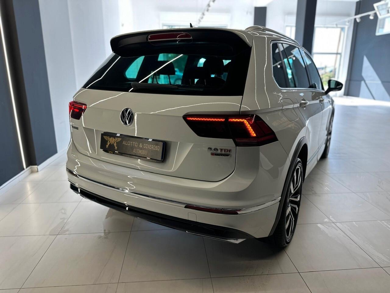 Volkswagen Tiguan 2.0 240CV DSG 4MOTION R-Line 2017