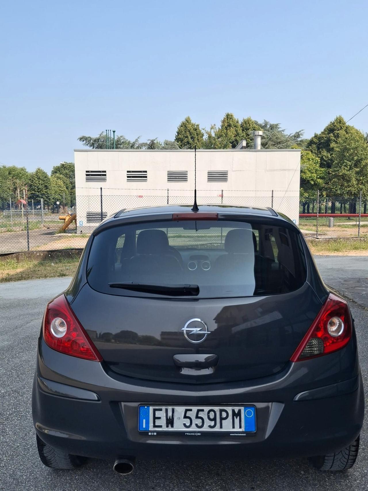 Opel Corsa 1.2 85CV 3 porte GPL-TECH b-color