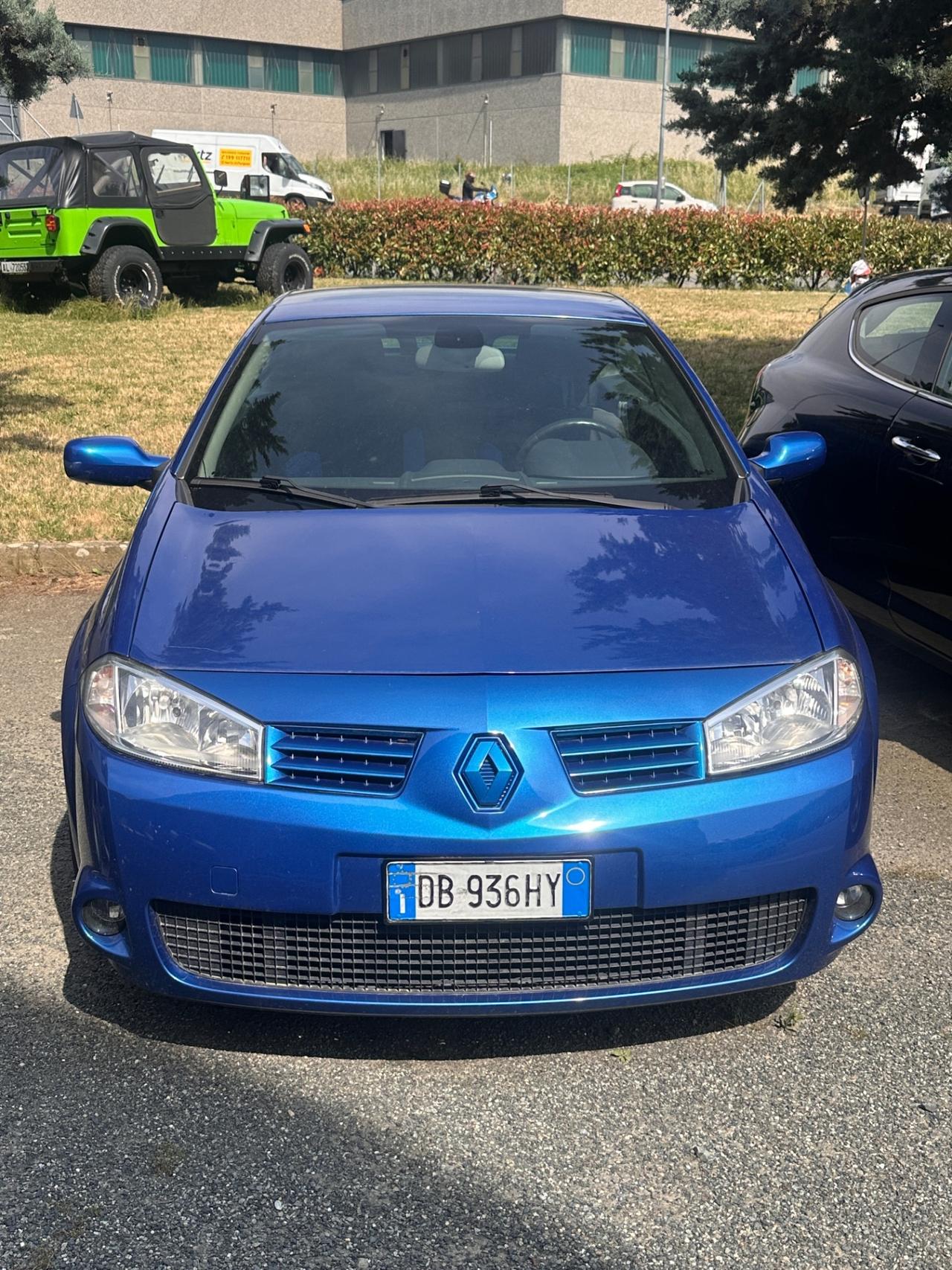 Renault Megane Mégane C-C 2.0 16V Luxe