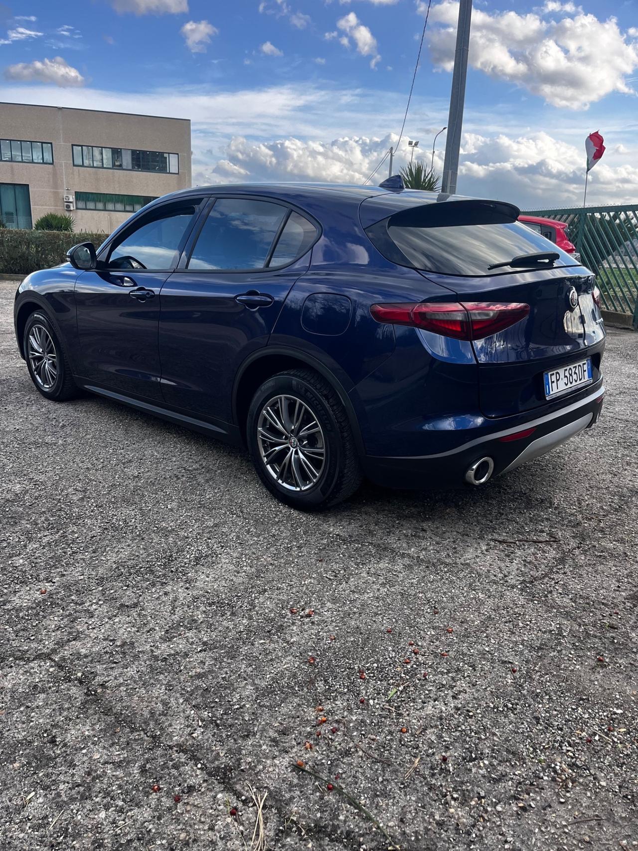 Alfa Romeo Stelvio 2.2 Turbodiesel 180 CV AT8 RWD